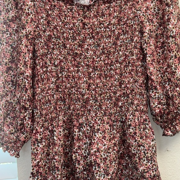 MAX STUDIO Smocked Boho Ditsy Floral Puff Sleeve Top Size L - Picture 5 of 9